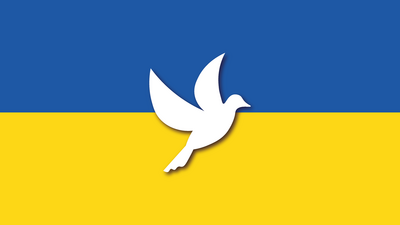  Die ukrainische Flagge mit einer weißen Taube in der Mitte